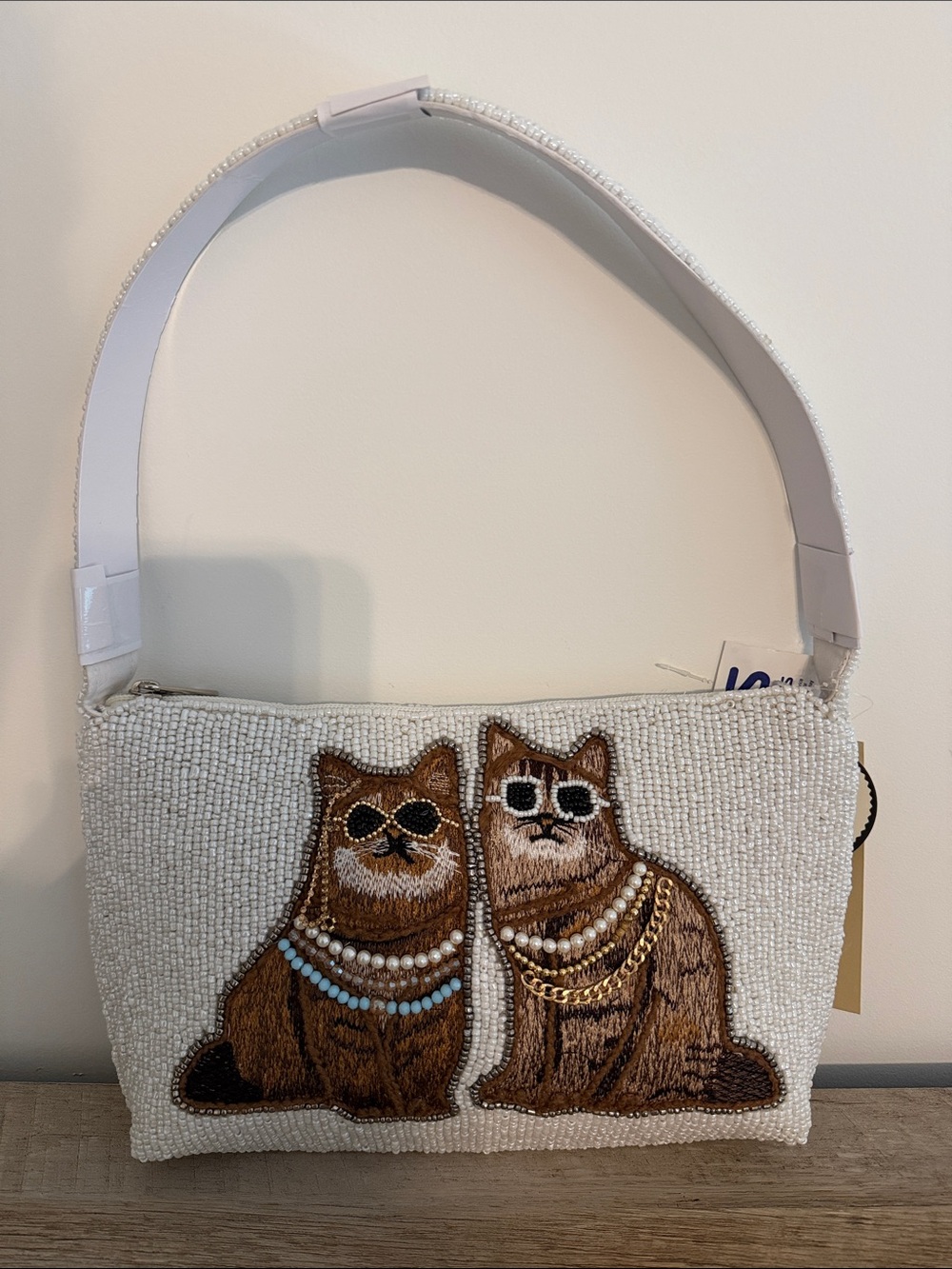 White Beaded Shoulder Bag with Embroidered Cat Duo